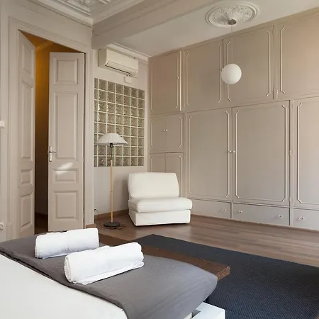 Easysleep Gaudi Terrace Barcelona